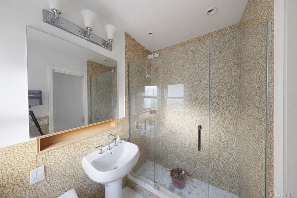 45-44 Browvale Lane - Photo 14