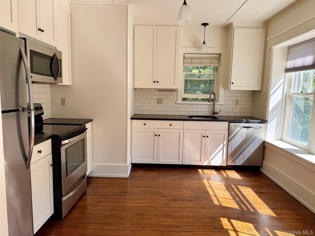 224 Main Street - Photo 3