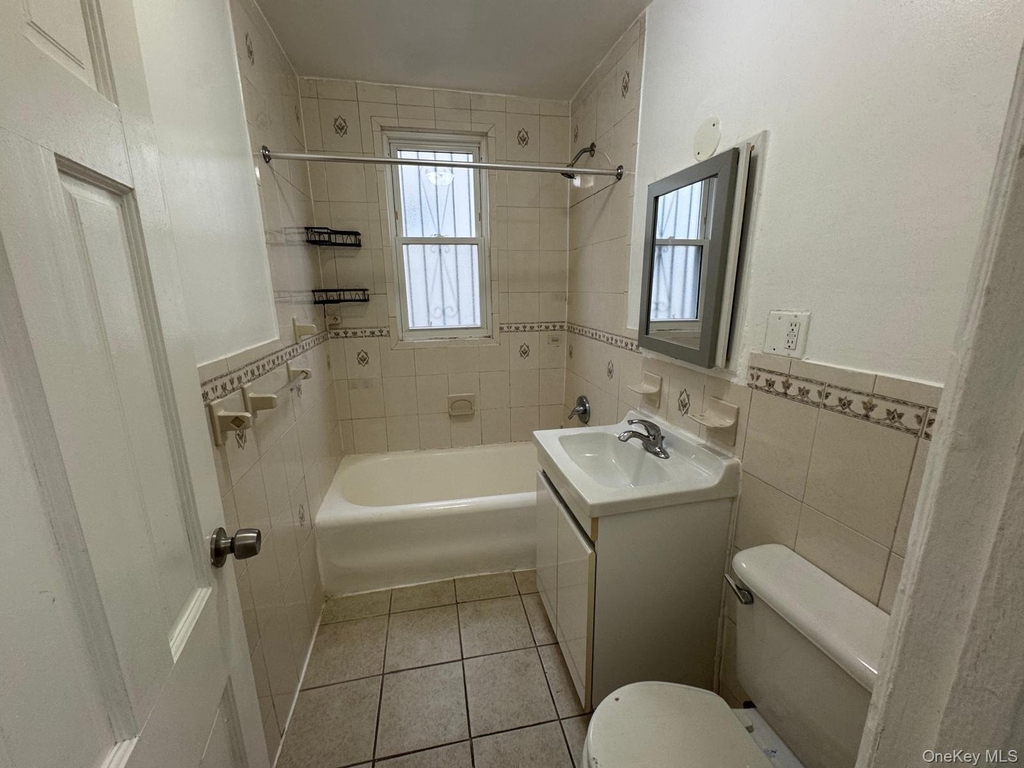 2724 Gillmore Street - Photo 1