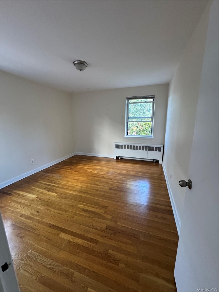 6131 185th Street - Photo 5