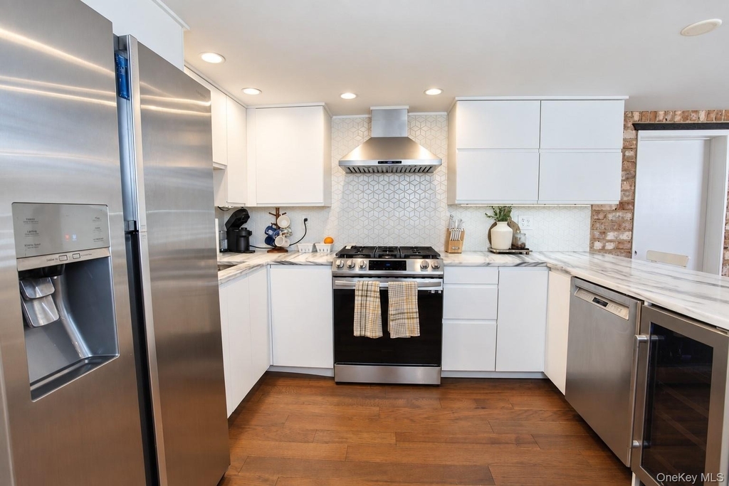 106 Pacific Boulevard - Photo 16