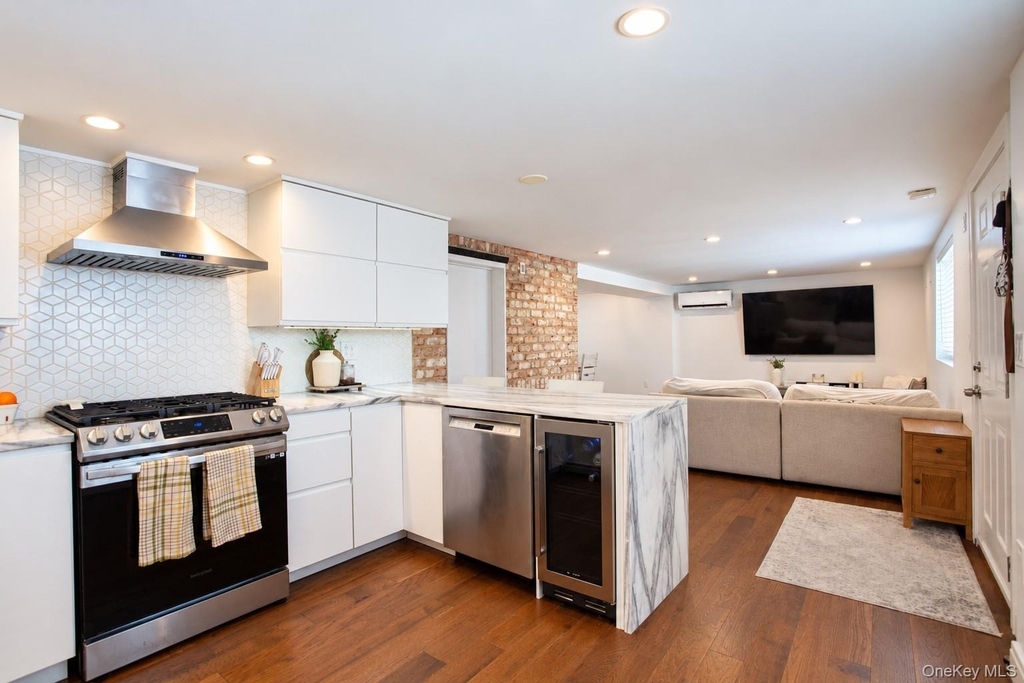 106 Pacific Boulevard - Photo 17
