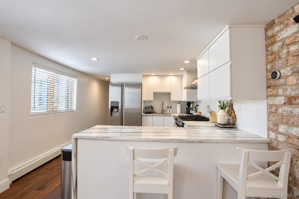 106 Pacific Boulevard - Photo 14