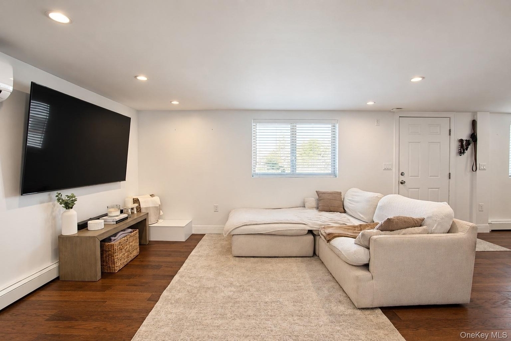 106 Pacific Boulevard - Photo 7