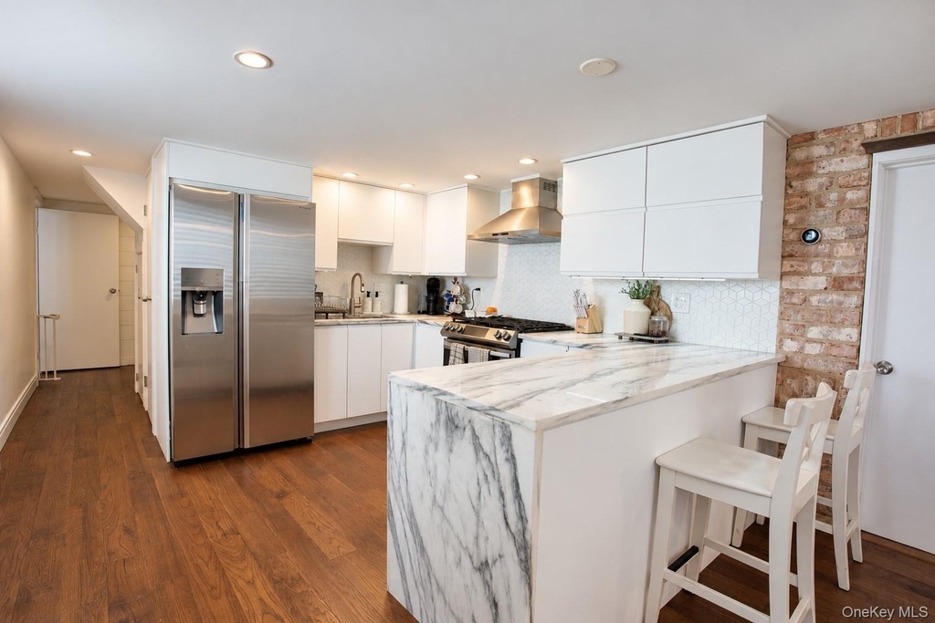 106 Pacific Boulevard - Photo 15