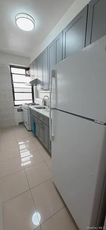 83-06 Vietor Avenue - Photo 1