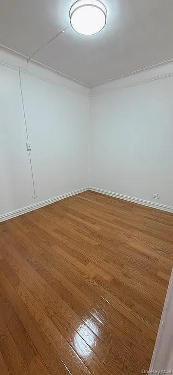 83-06 Vietor Avenue - Photo 9