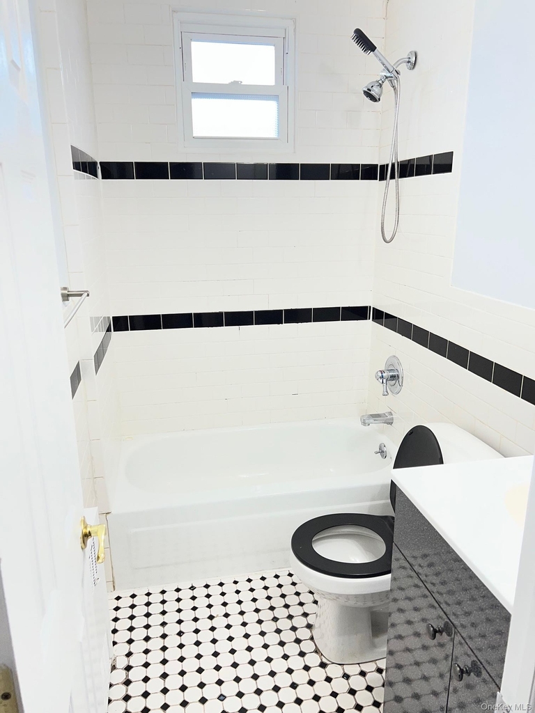 95-22 104th Street 104 Street - Photo 4