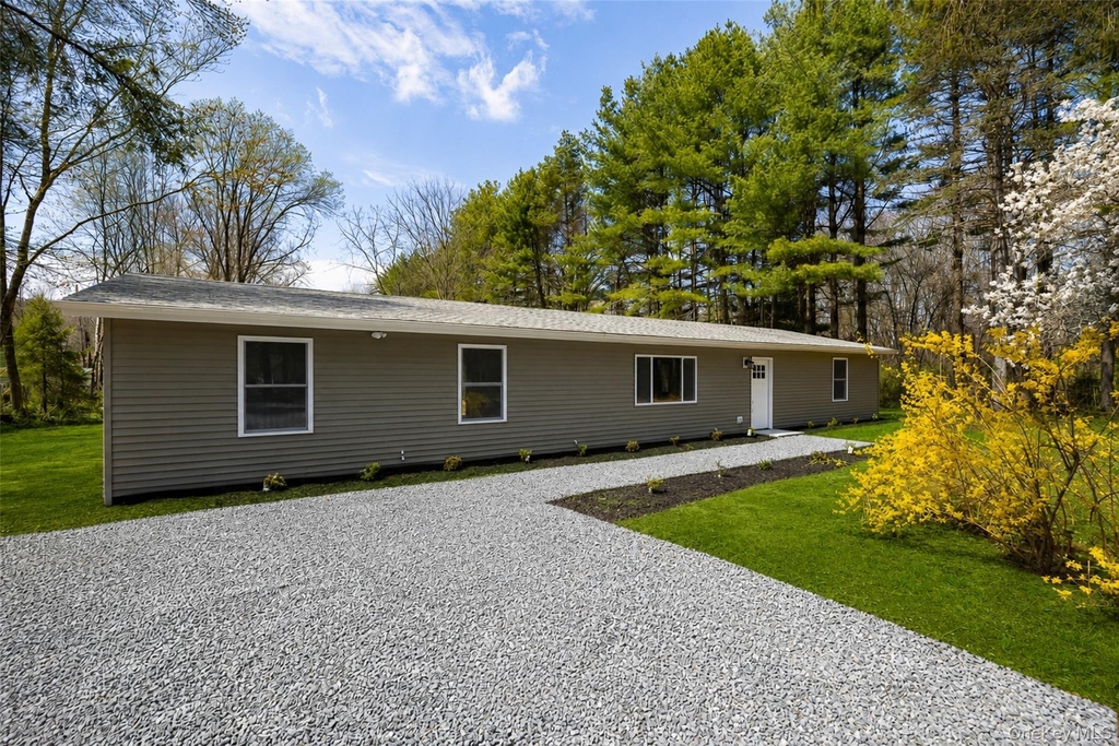 7 Eckelman Drive - Photo 2