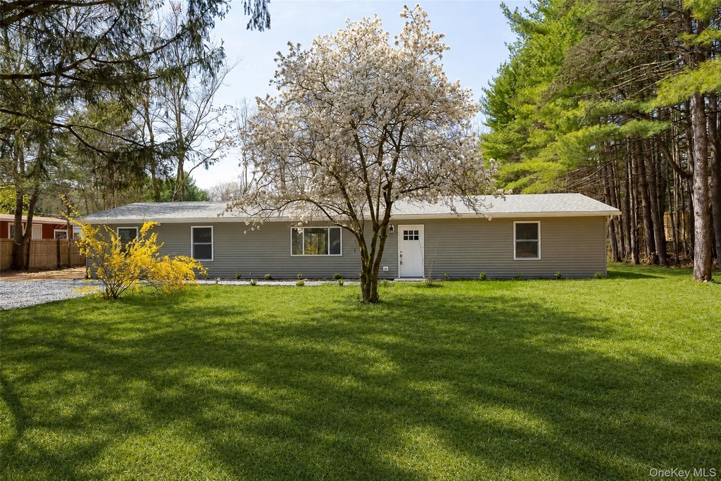 7 Eckelman Drive - Photo 1