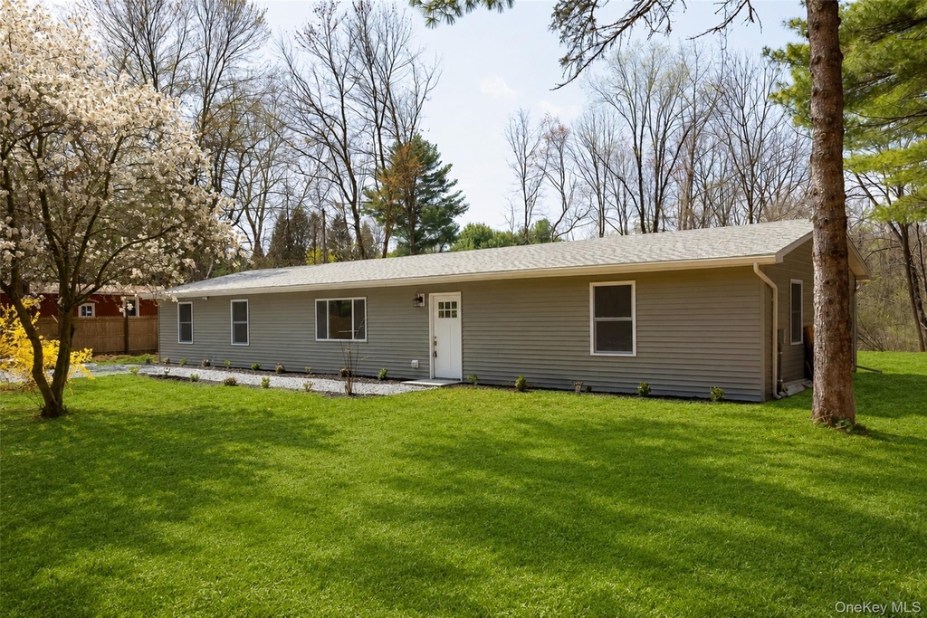 7 Eckelman Drive - Photo 0