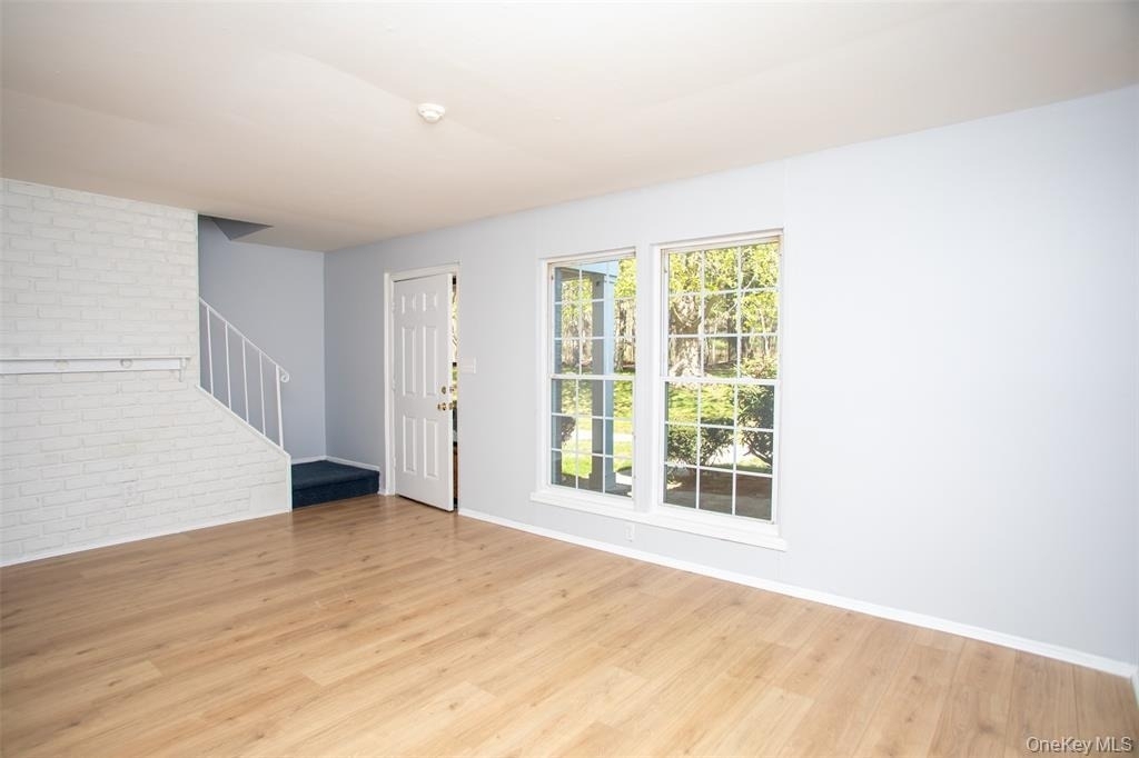5 Ethan Allen Court - Photo 1