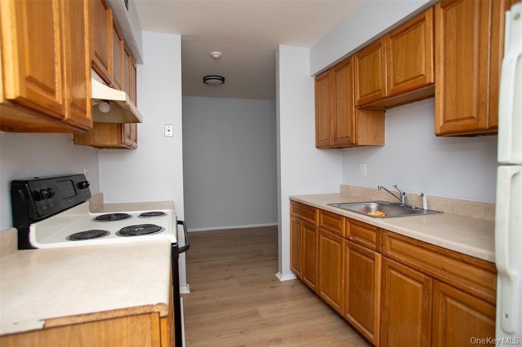 5 Ethan Allen Court - Photo 7