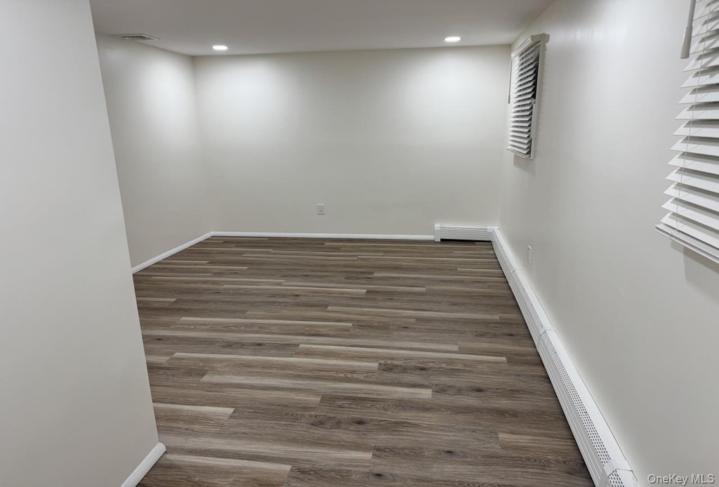 219 Bellerose Avenue - Photo 12