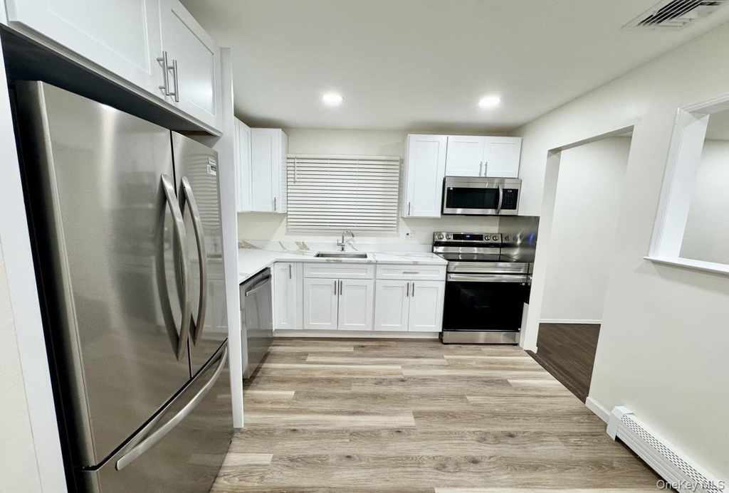 219 Bellerose Avenue - Photo 7