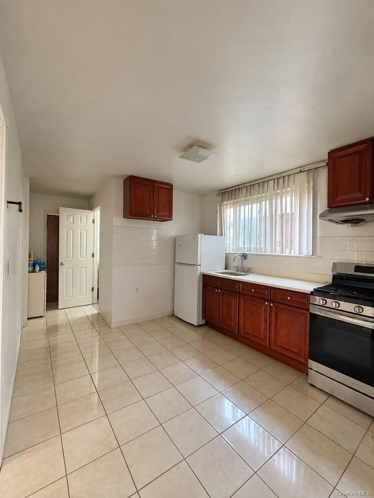 193-10 100th Avenue - Photo 9