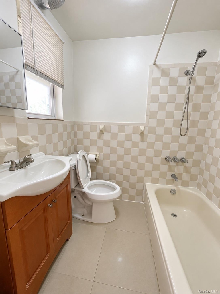 193-10 100th Avenue - Photo 11