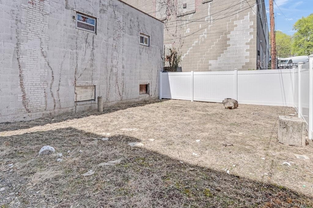 370 Broadway - Photo 13