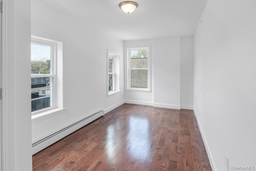 370 Broadway - Photo 9