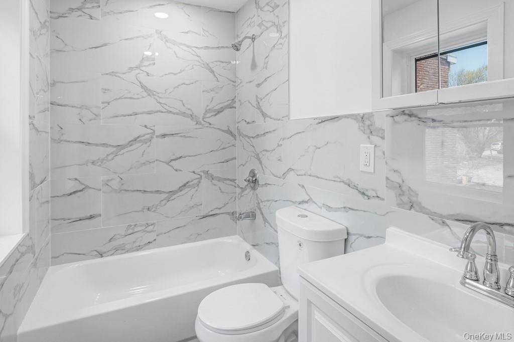 370 Broadway - Photo 8