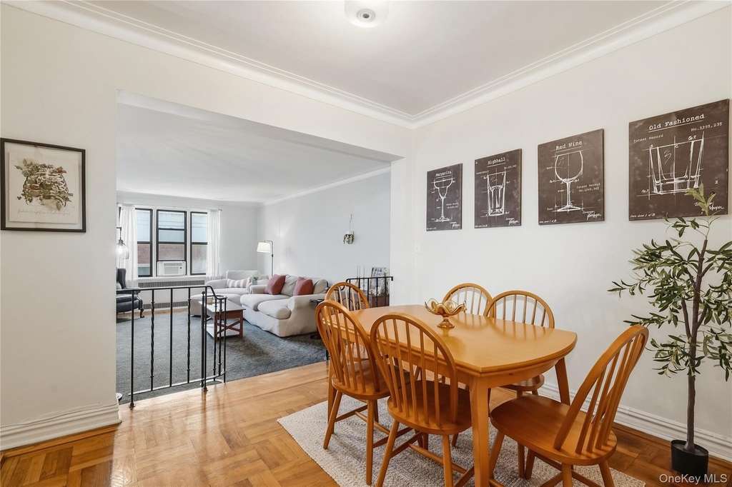 210 Martine Avenue - Photo 2