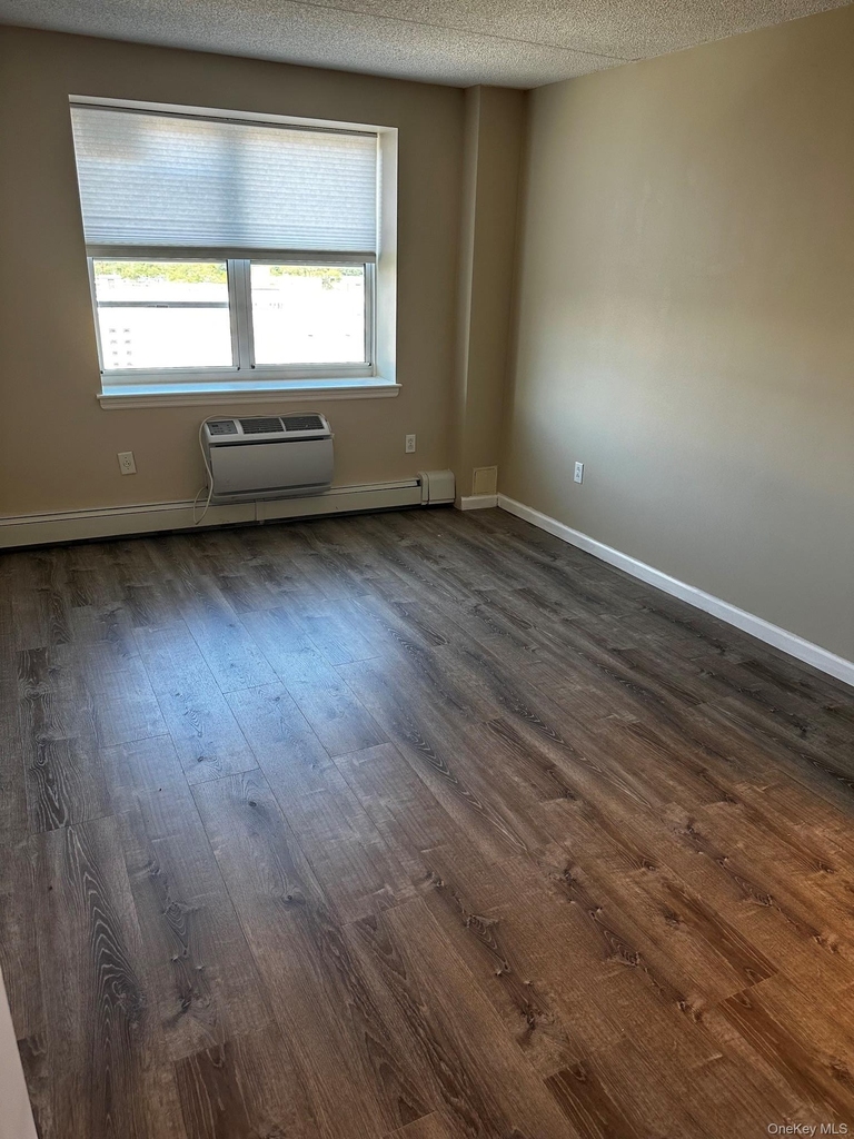 79-14 Rockaway Beach Boulevard - Photo 3