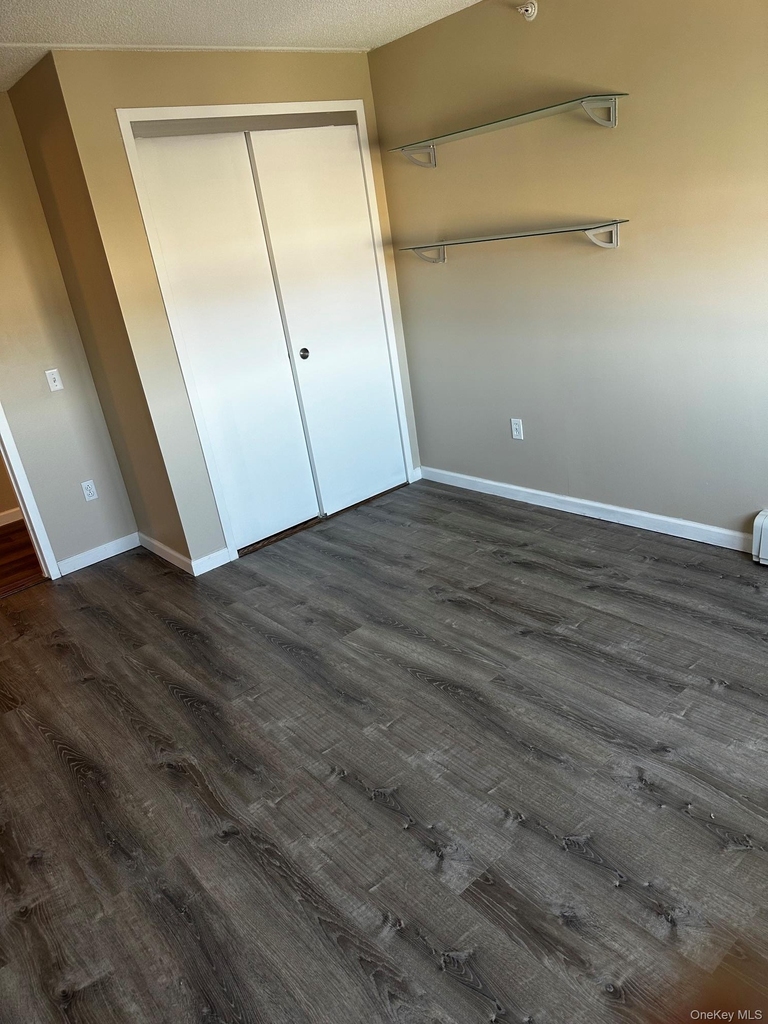 79-14 Rockaway Beach Boulevard - Photo 4