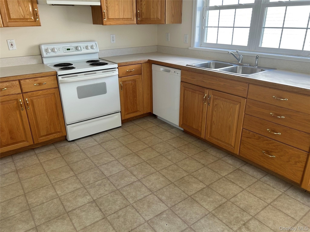 30 Woodside Avenue - Photo 2