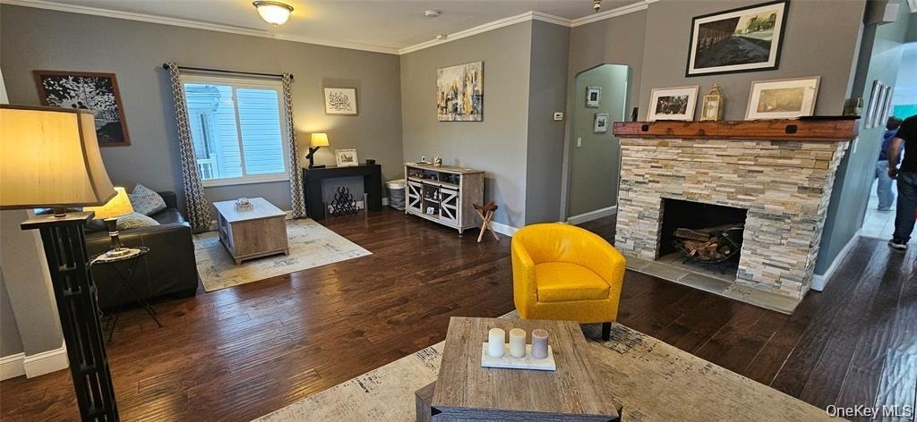 218 W Chester Street - Photo 2