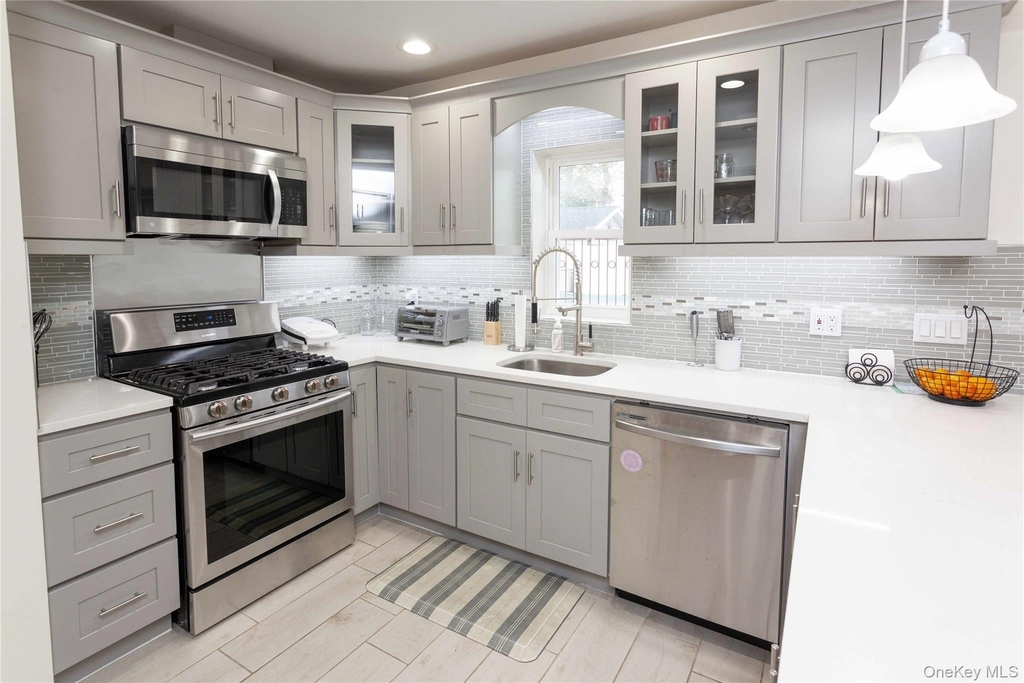335 E Olive Street - Photo 5