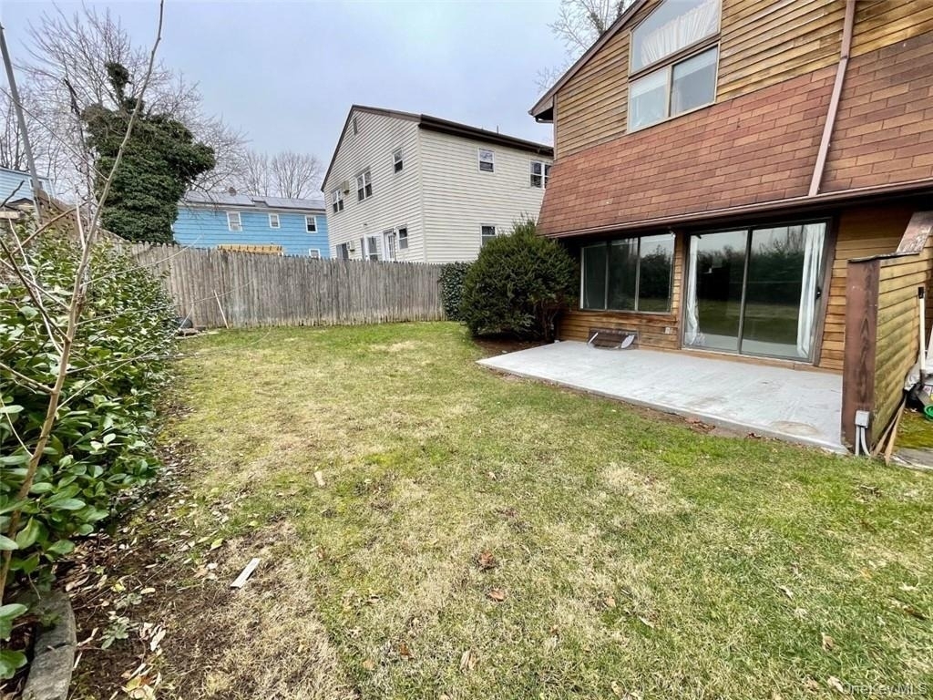 33 Roanoke Avenue - Photo 3