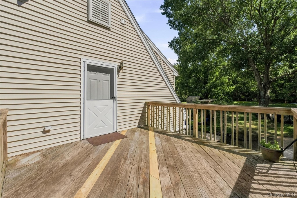 539 Elizabeth Road - Photo 2