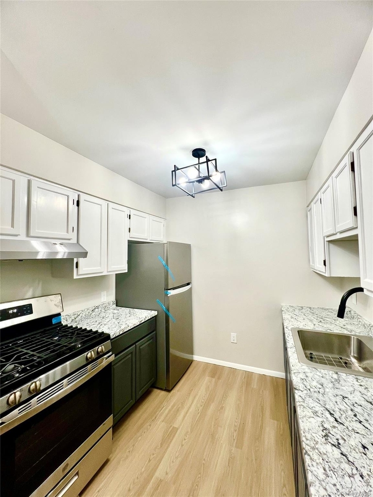 13-19 Cole Street - Photo 9