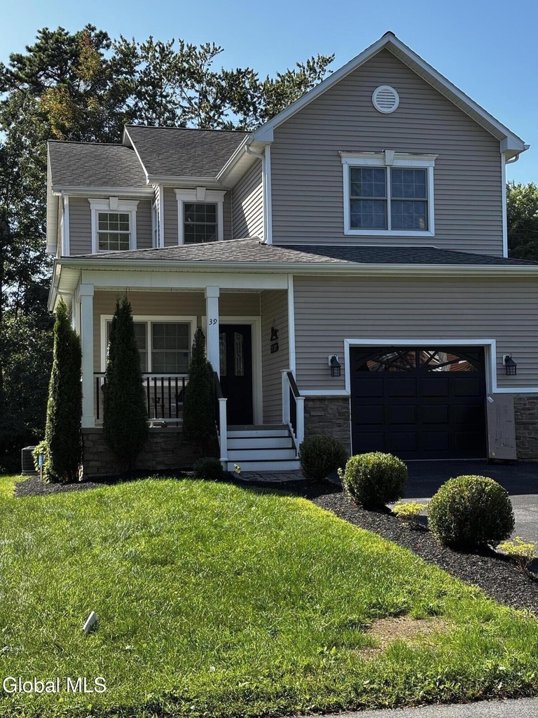 39 Doten Avenue - Photo 0