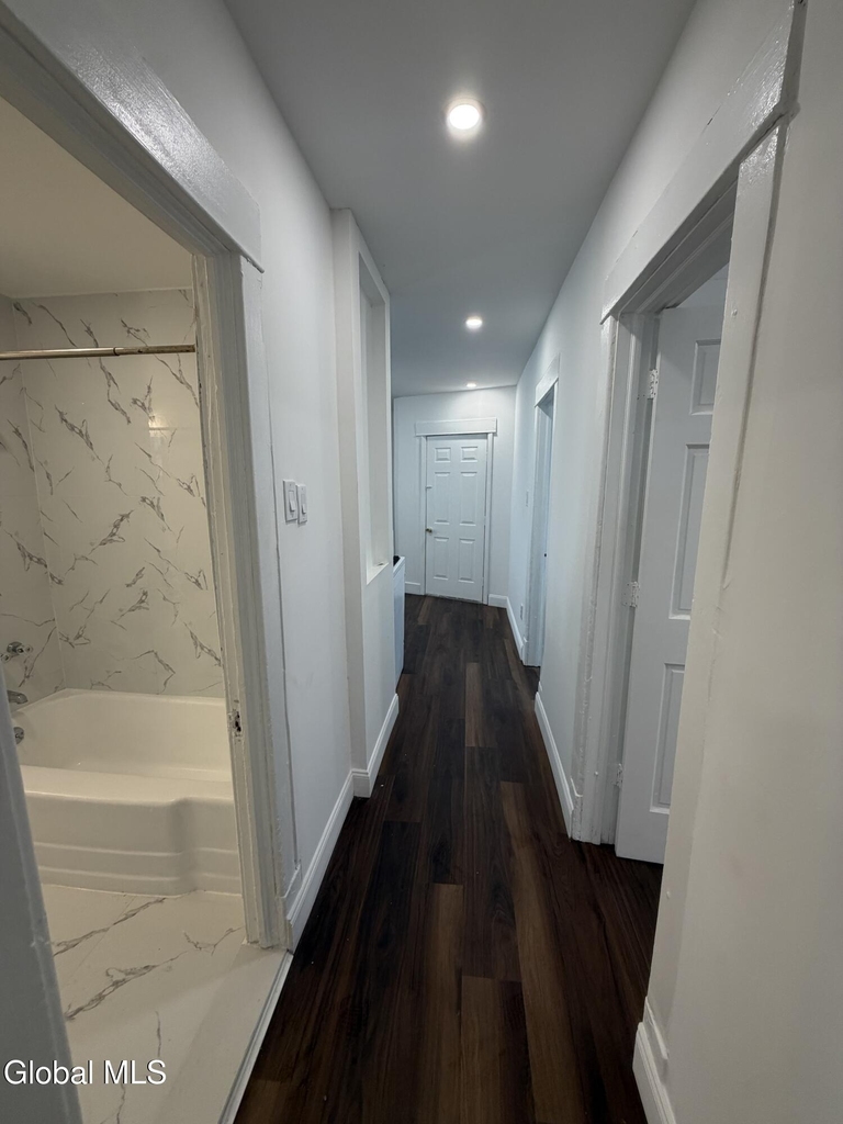 332-334 Duane Avenue - Photo 8