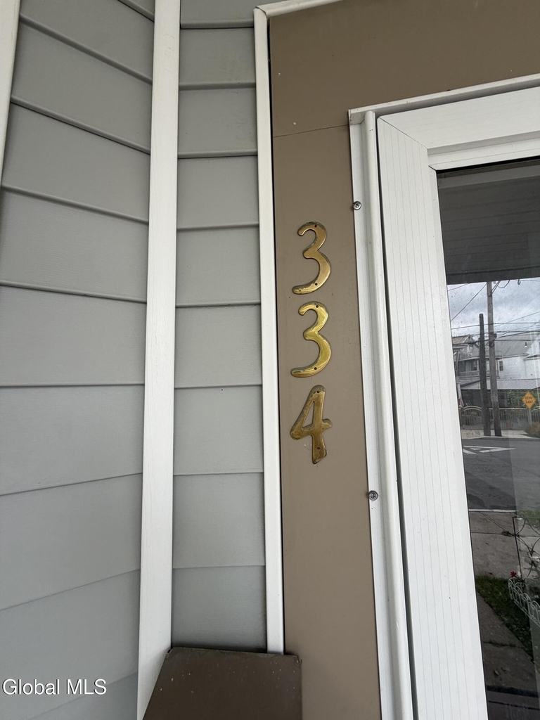 332-334 Duane Avenue - Photo 2
