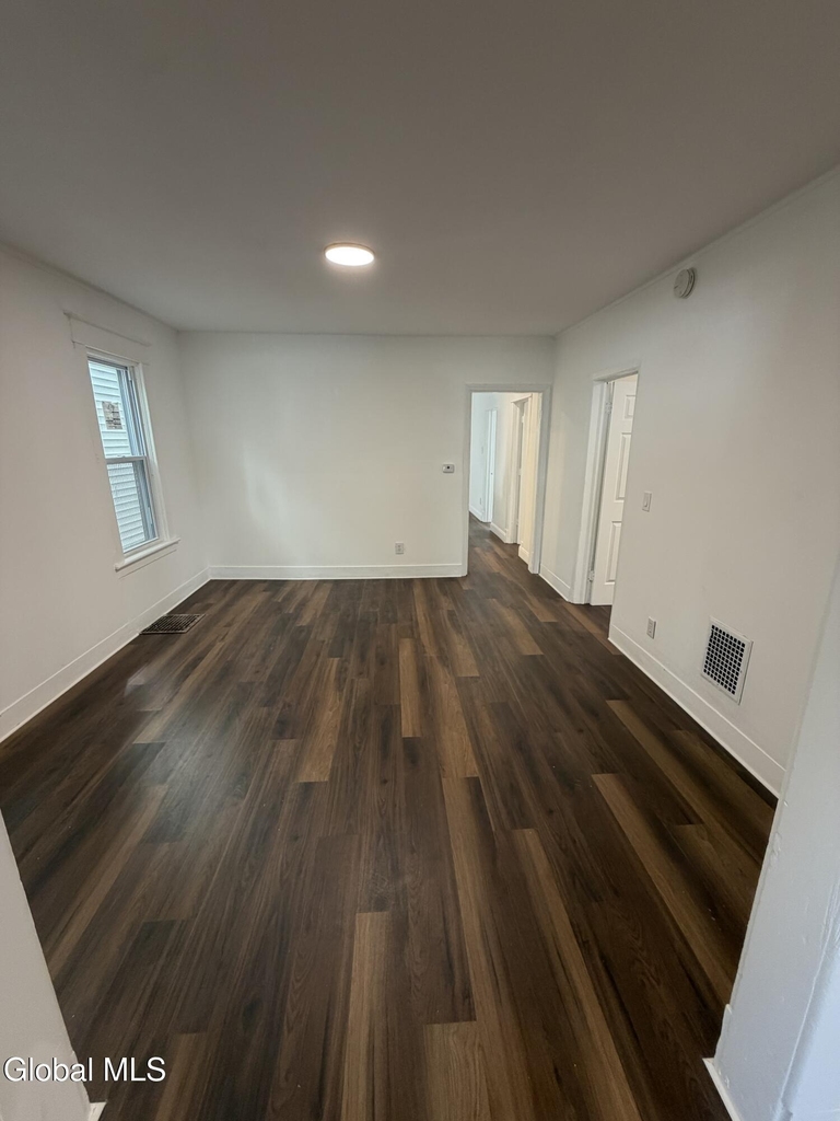 332-334 Duane Avenue - Photo 5