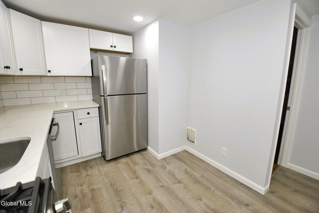 83 Osborne Road - Photo 2