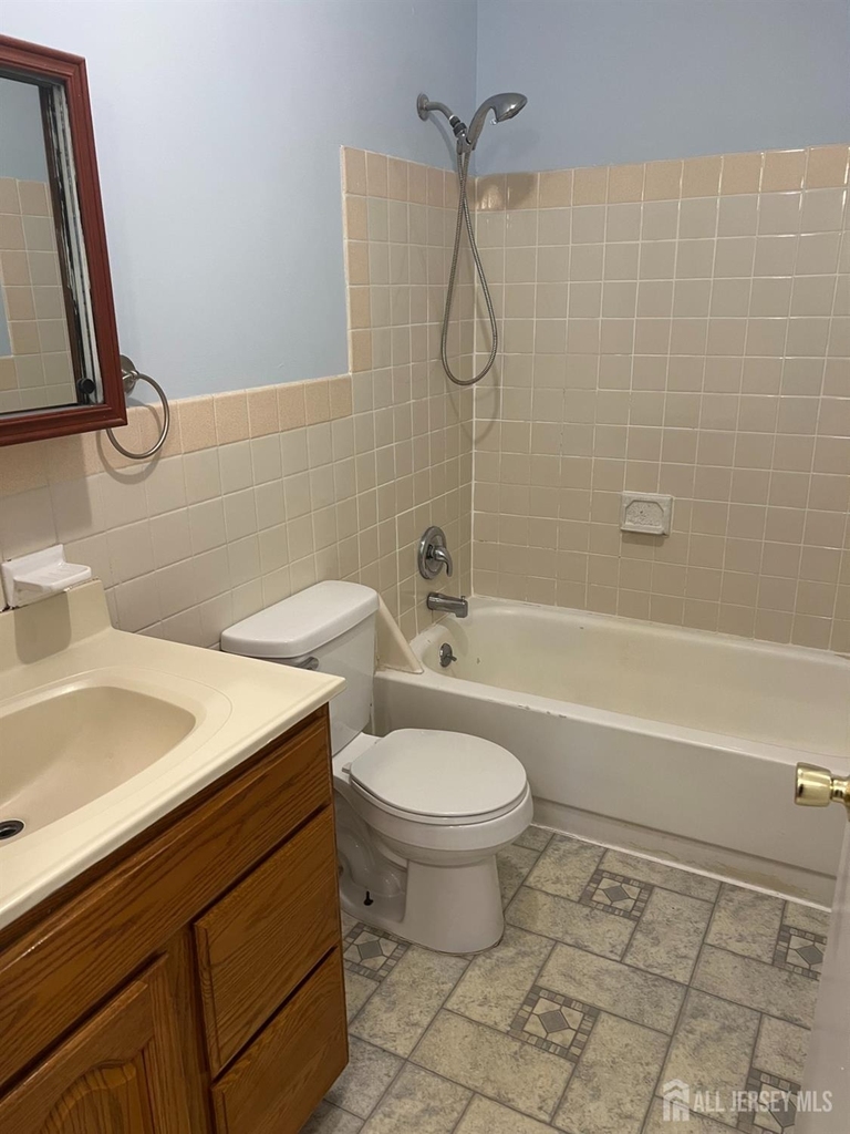 1105 N Oaks Boulevard N - Photo 7