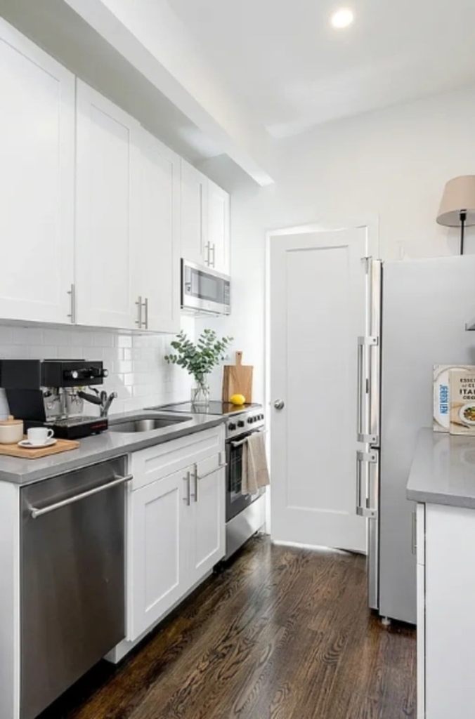 59 E 7th Street - Photo 1