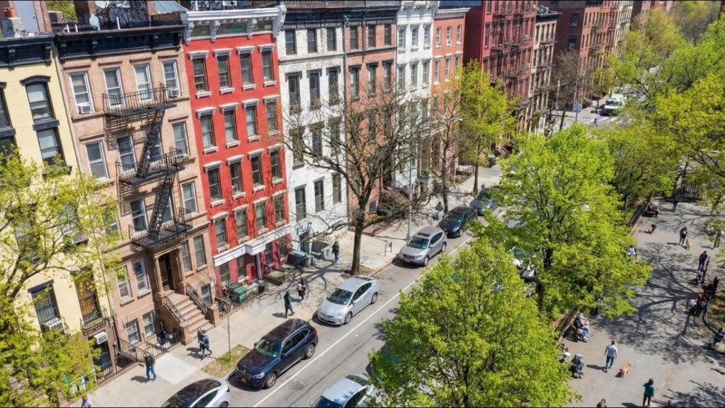 208 E 7th Street - Photo 8