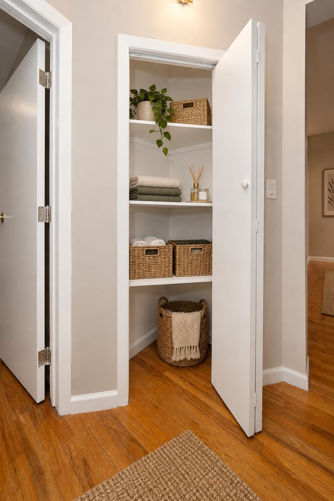 208 E 7th Street - Photo 4
