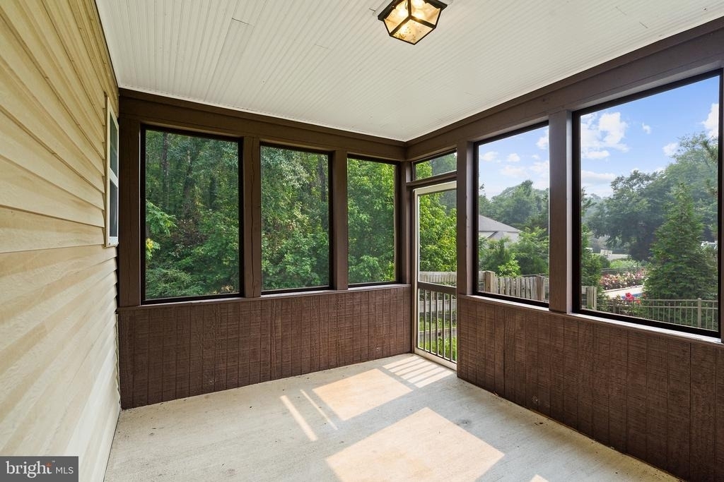 4 Falling Water Court - Photo 45