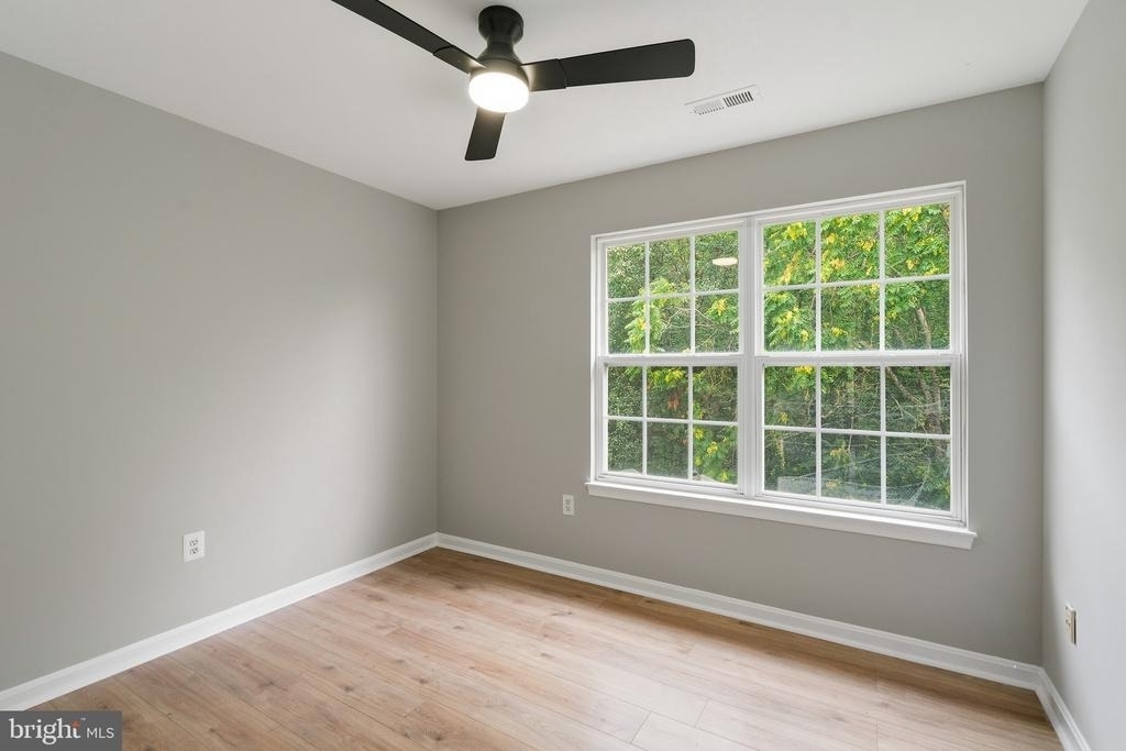 4 Falling Water Court - Photo 29