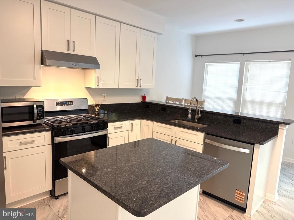 3969 Cressida Place - Photo 6