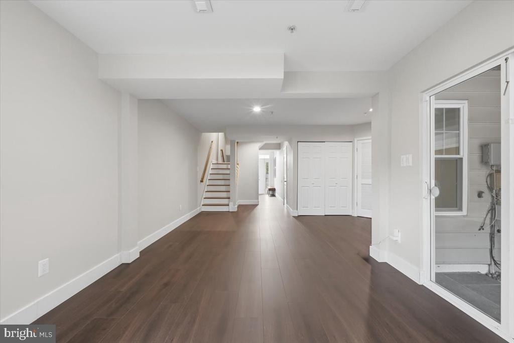 43092 Francis Square - Photo 9