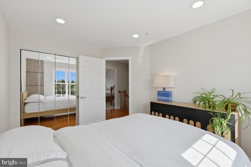 43092 Francis Square - Photo 29