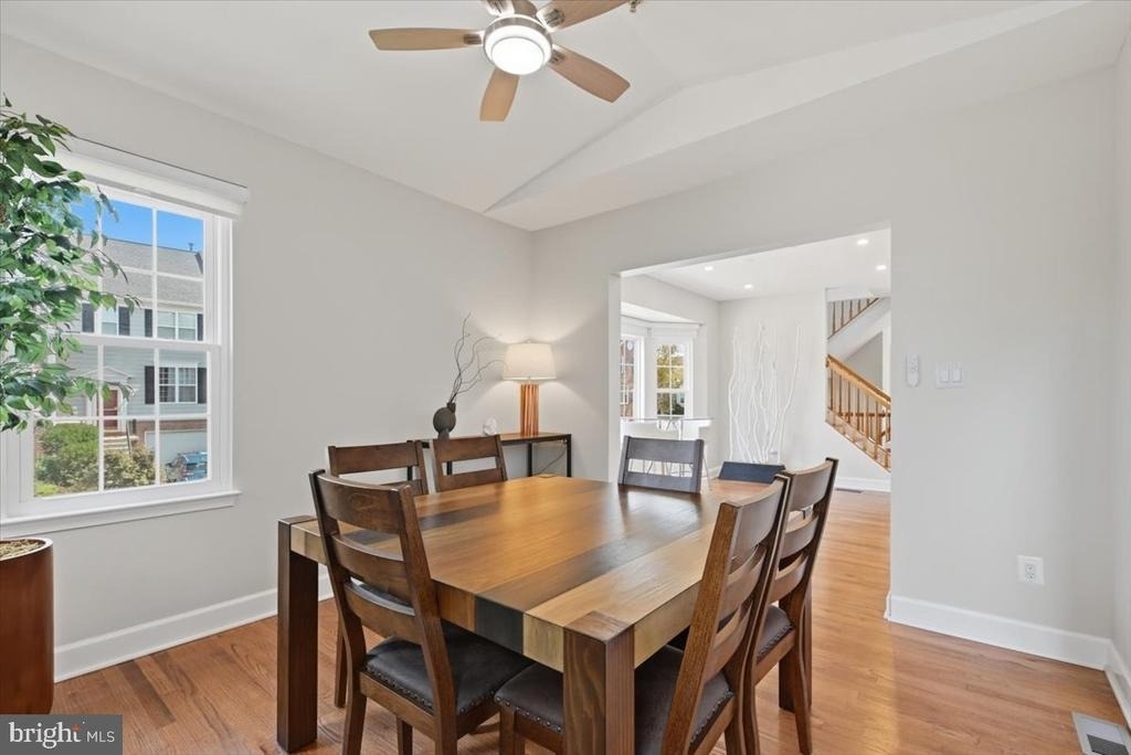 43092 Francis Square - Photo 24