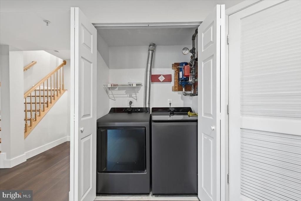 43092 Francis Square - Photo 11