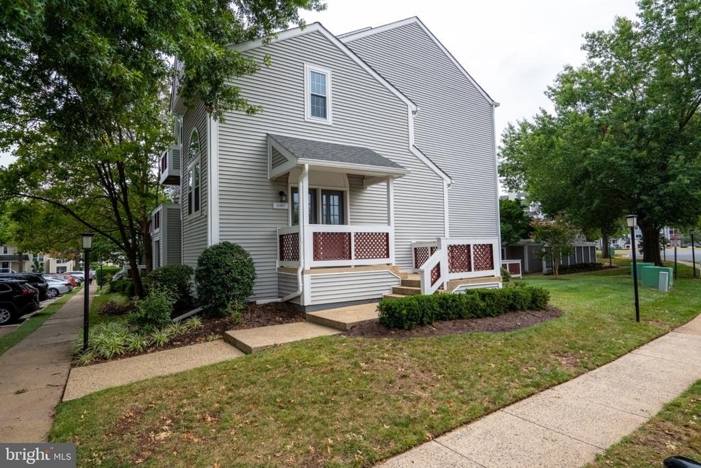 12887 Grays Pointe Road - Photo 0